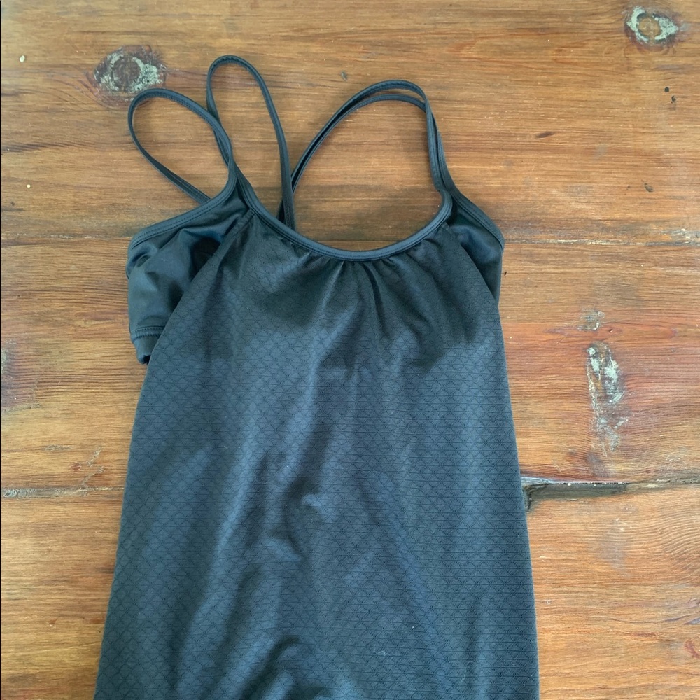 black athleta tank with built-in bra